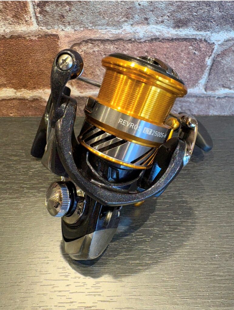 🎣【買取実績】埼玉県さいたま市のお客様からダイワ 20 レブロス LT2500S-Hを買取させて頂きました！