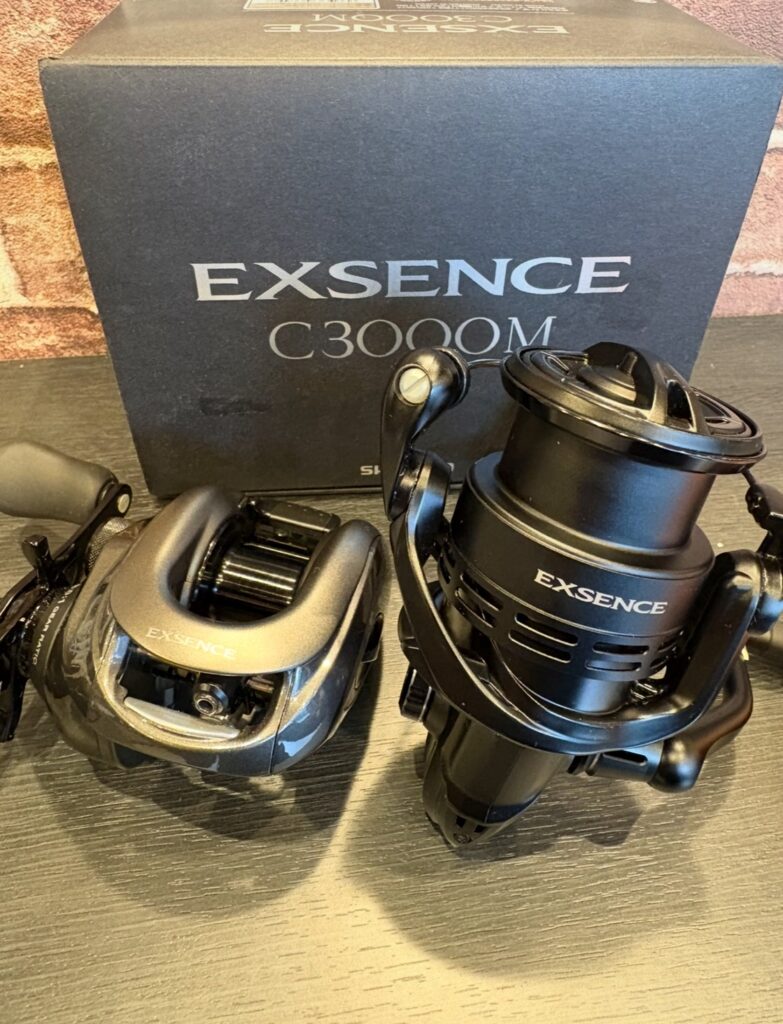 🎣【買取実績】埼玉県さいたま市のお客様からシマノ 17 エクスセンス C3000M/シマノ 12 エクスセンス DCを買取させて頂きました！
